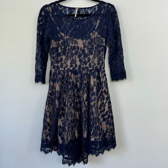 Free People Women's Laced Mesh Scallop Fringe Lined 3/4 Sleeve Midi Dress Size 0 - Picture 1 of 7